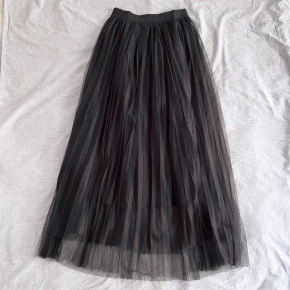 Tulle Midi Ballerina Skirt Black | Mable - Picture 2 of 4